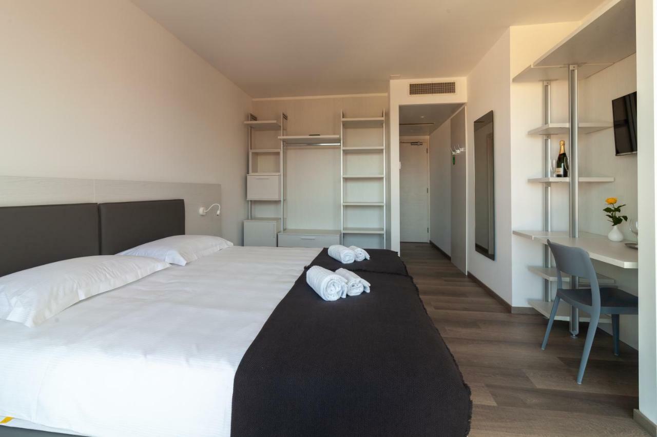 Hotel Albergo Milano Mendrisio Exterior foto