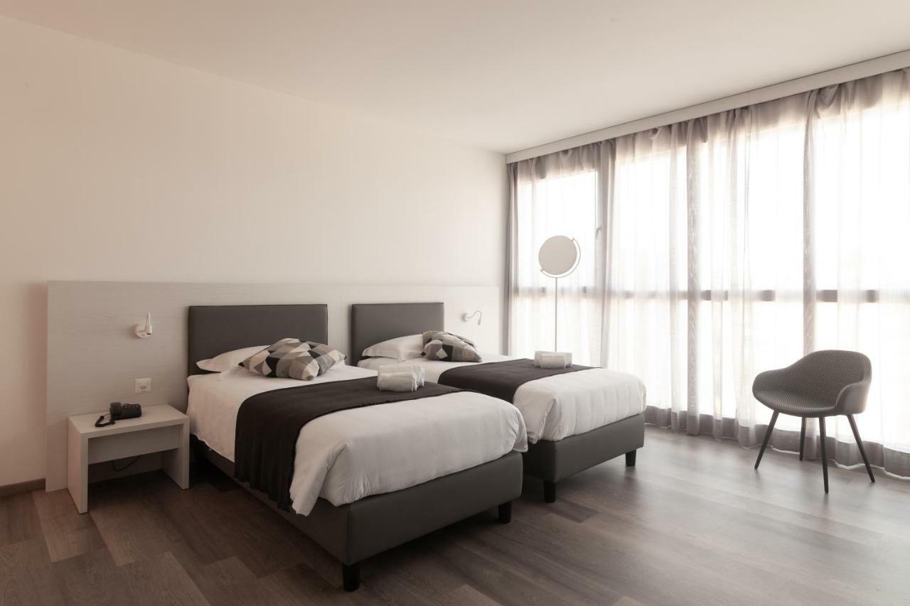 Hotel Albergo Milano Mendrisio Exterior foto